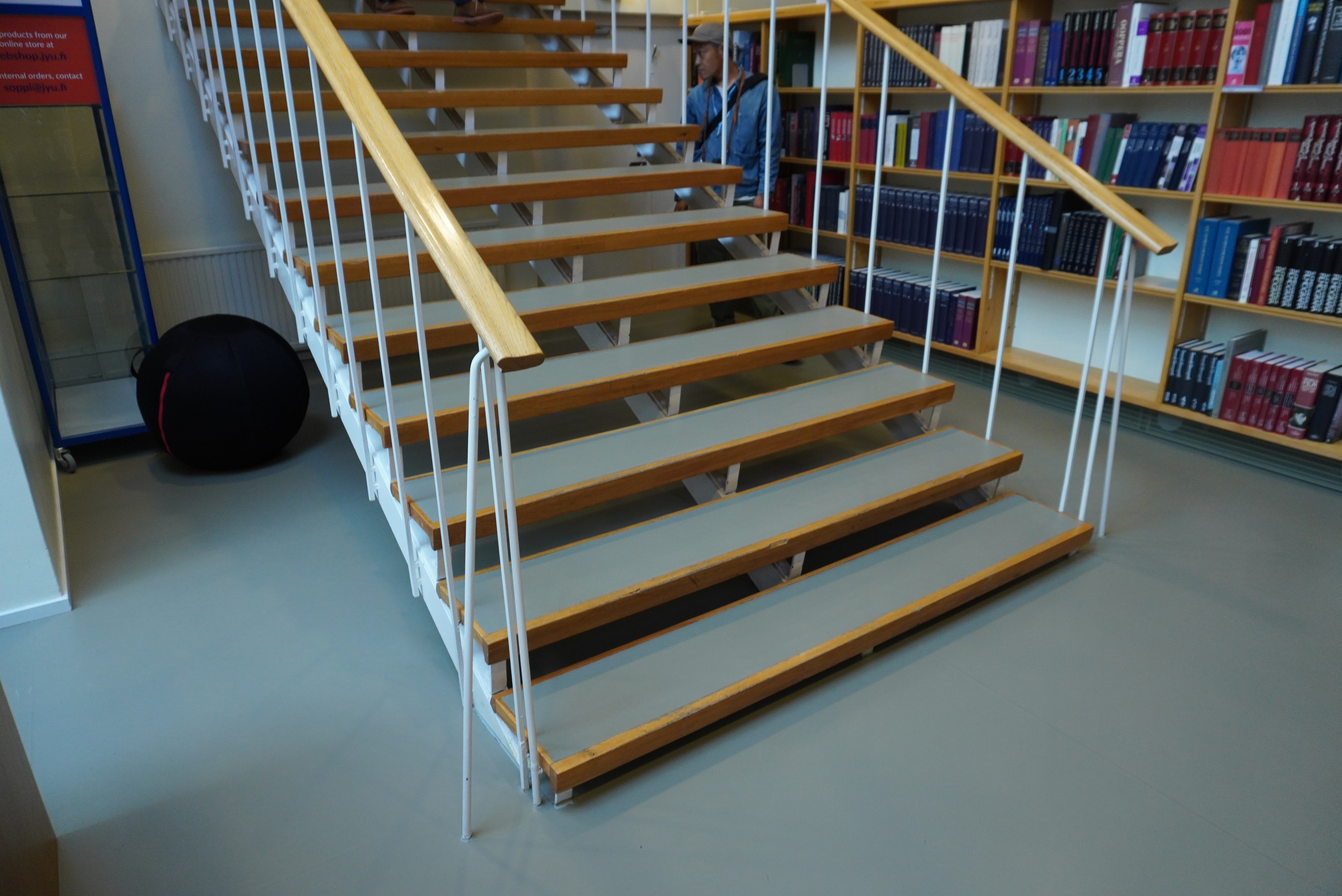 ユヴァスキュラ大学 階段ディテール1