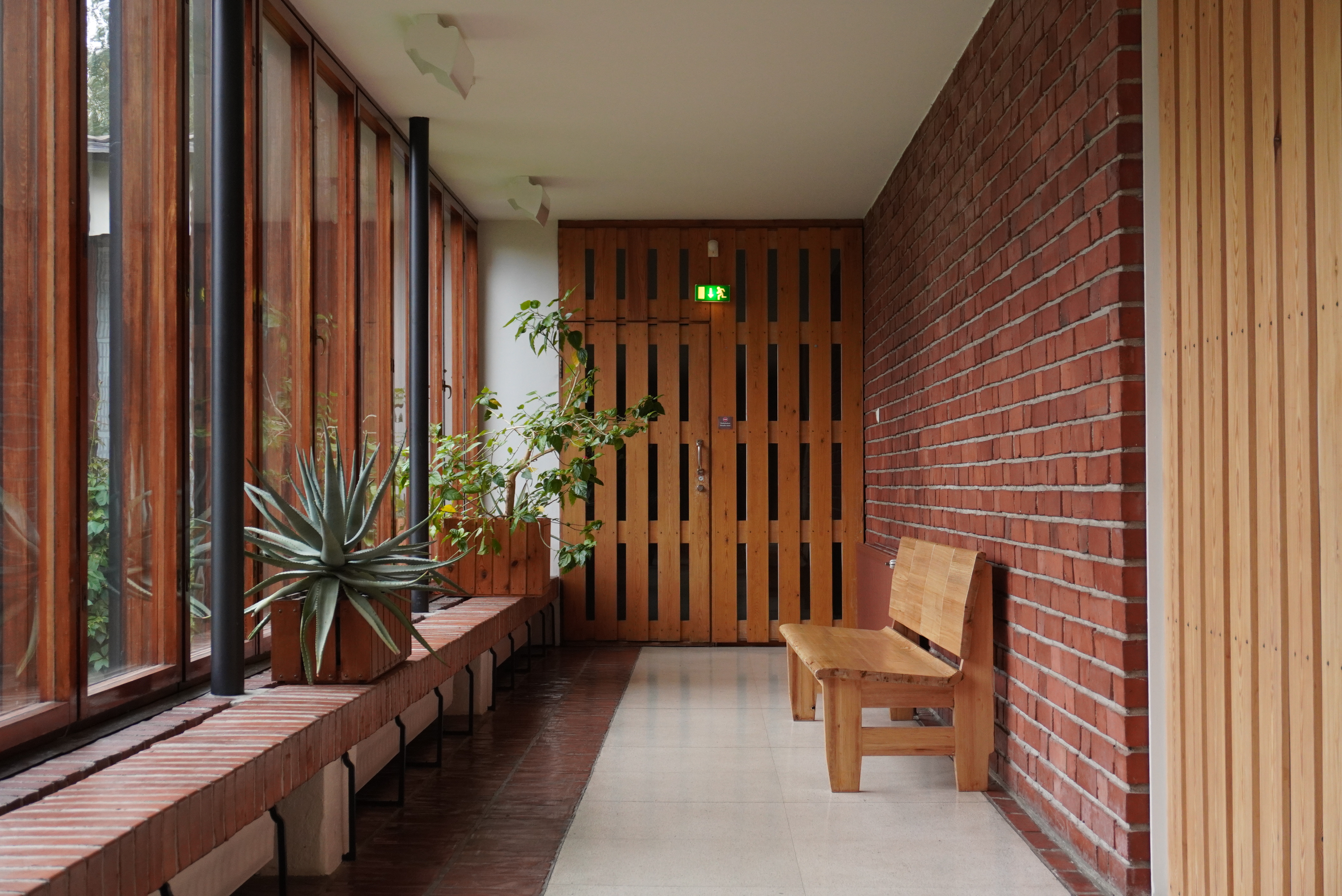 サウナッツァロ村役場 外観